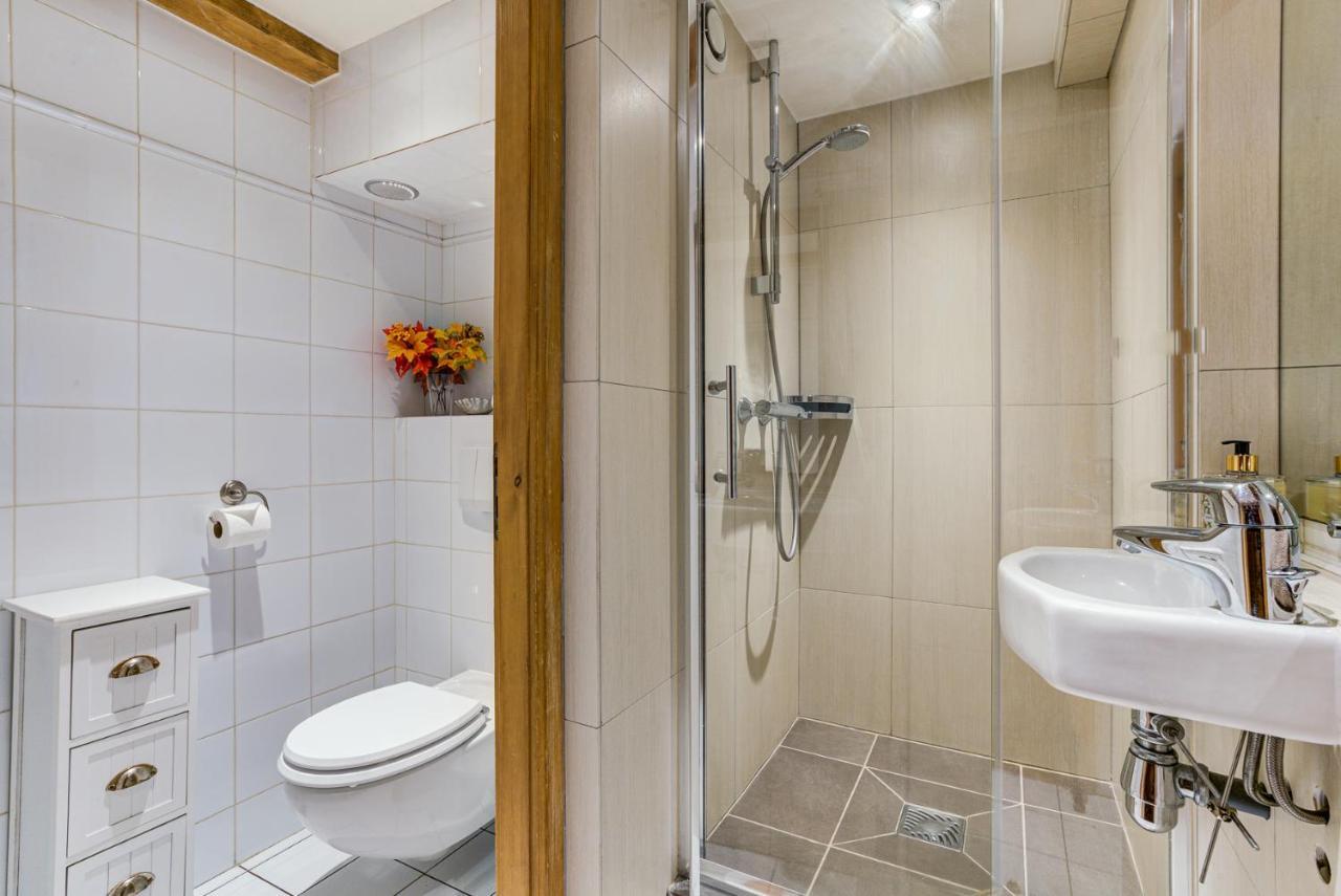 Low Ceiling Attic Double Room with Shared Bathroom