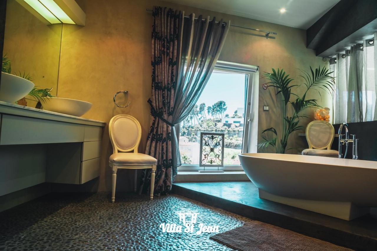 Suite Lit Queen-Size Deluxe