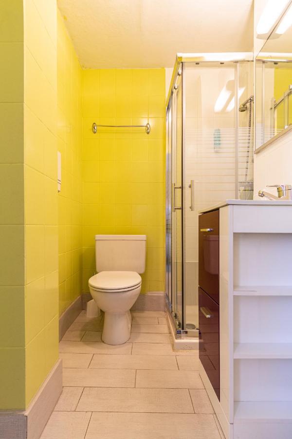 Single Room Shower