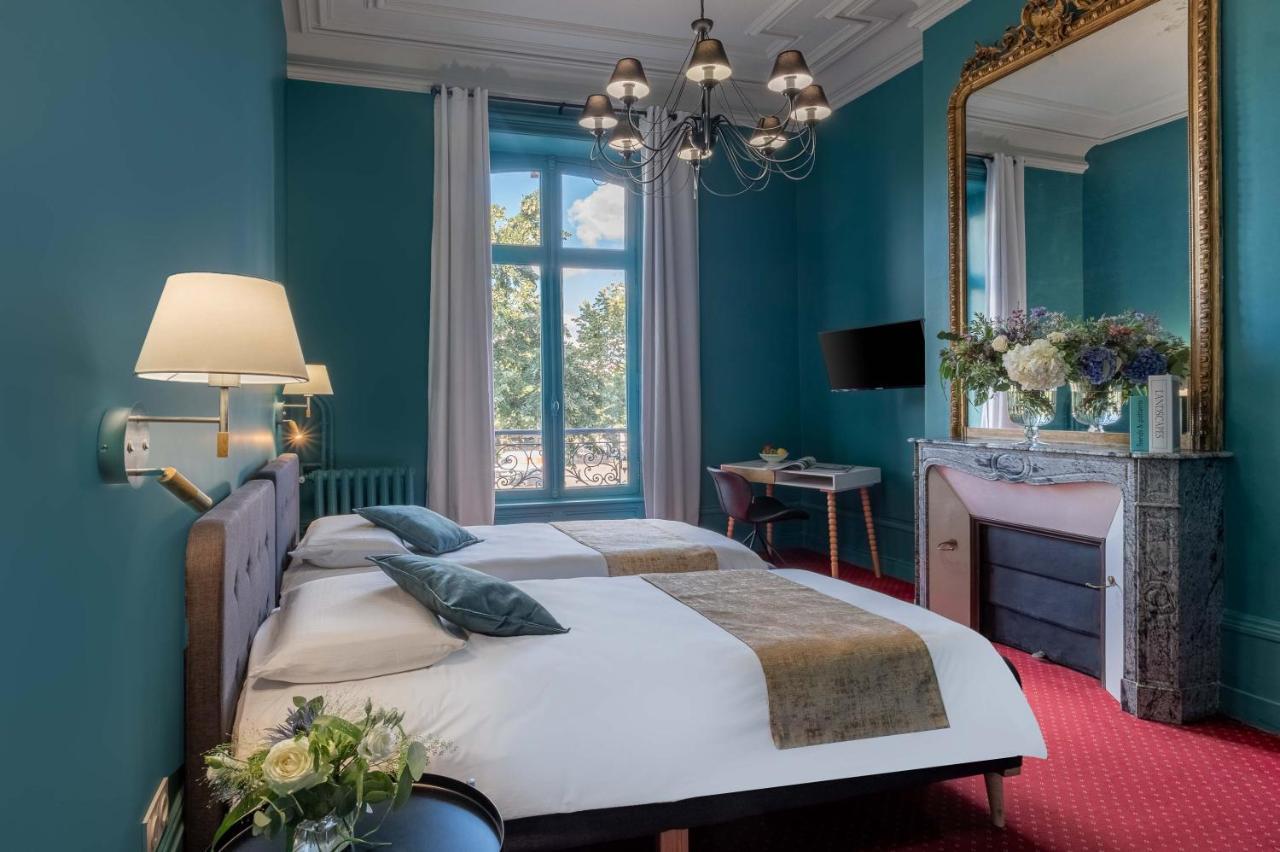 Elegance Twin Room