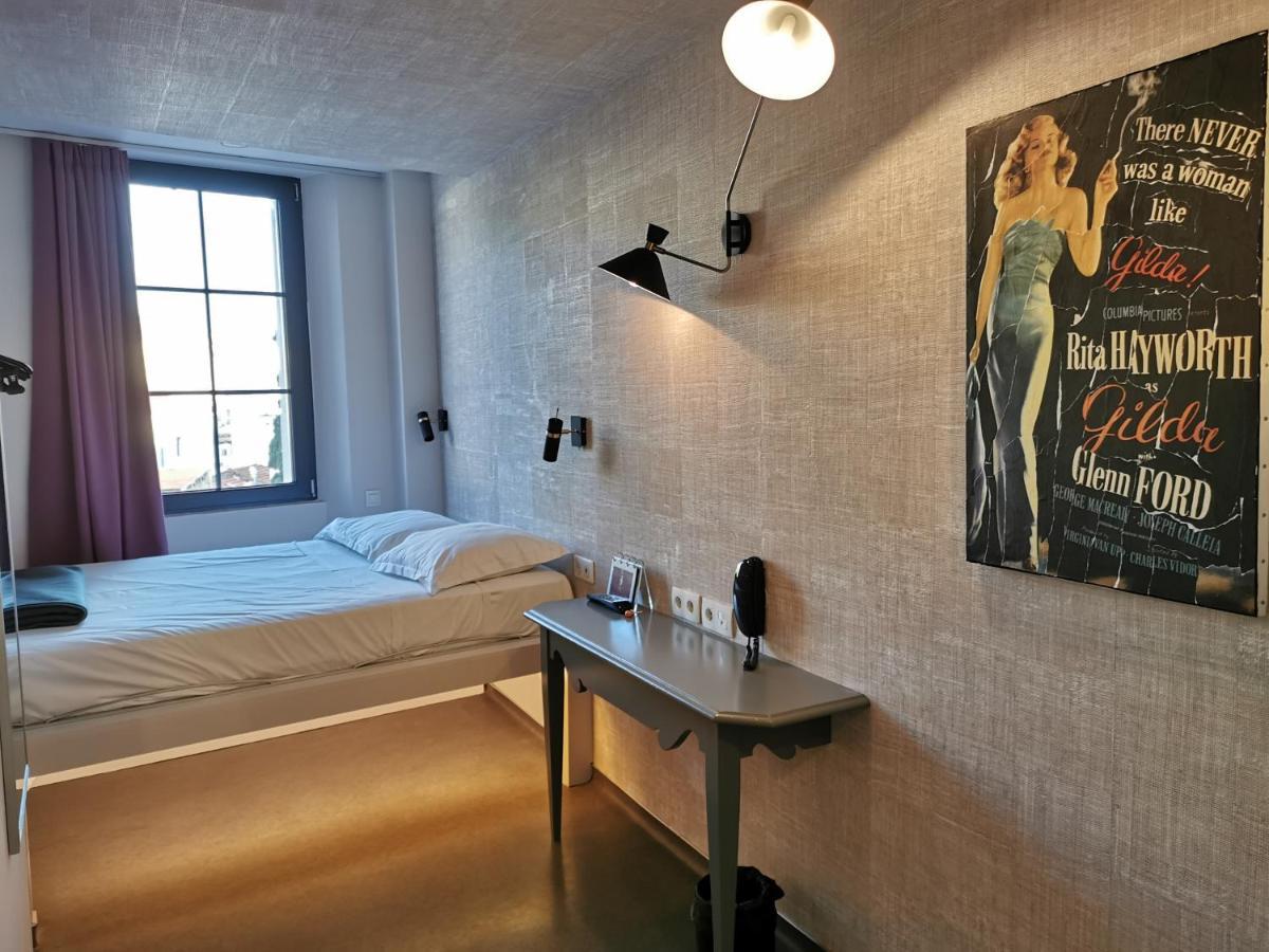 Single Room,1215130066:JPEG
