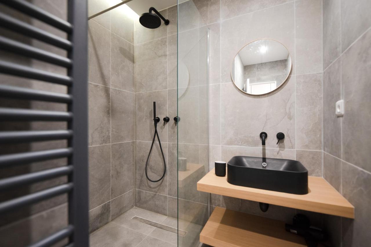 Deluxe Apartment,1592995570:JPEG