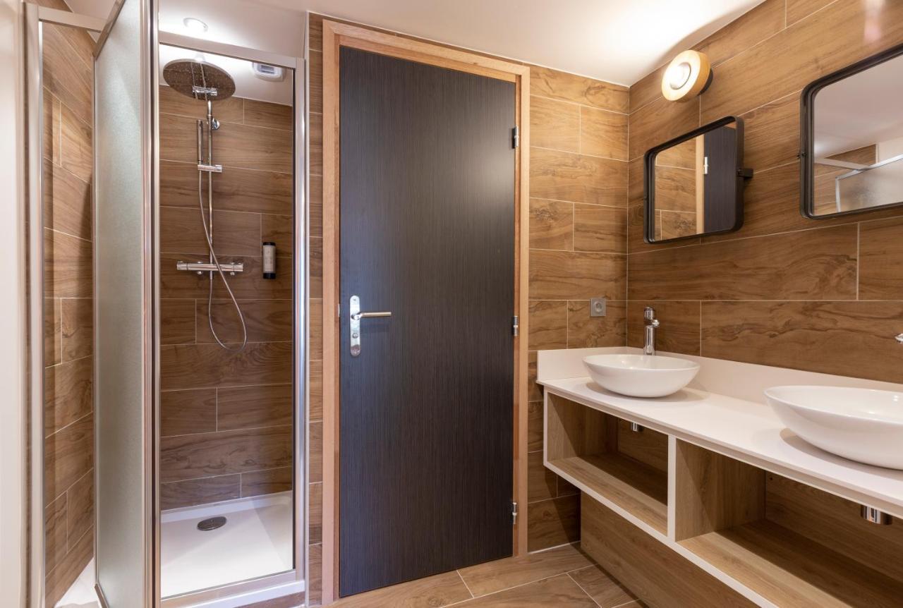 Single Bed 4-Bed Dormitory Room