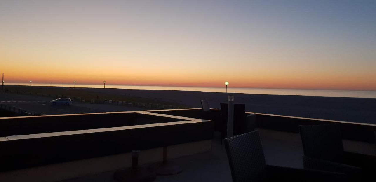 Deluxe Suite with Sea View,1663791199:JPEG