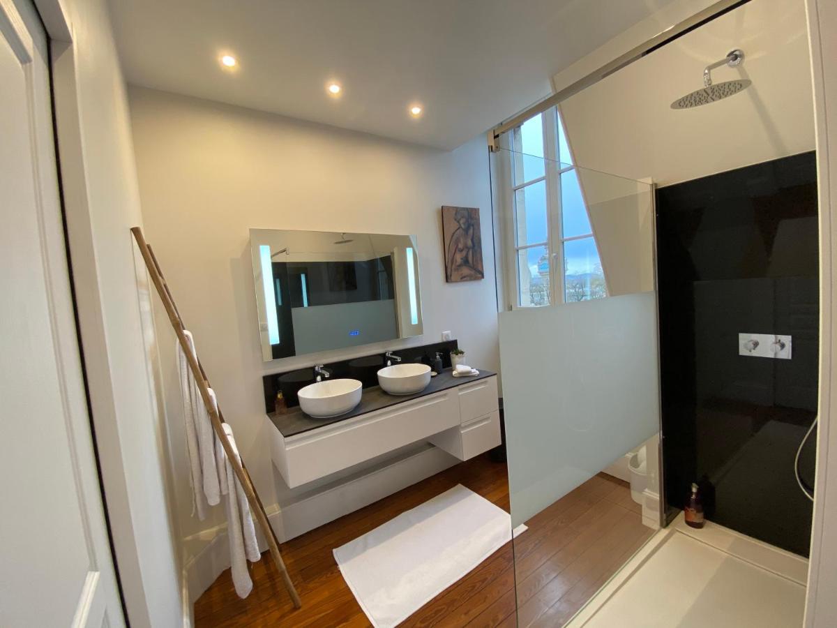 Kamer met Kingsize Bed