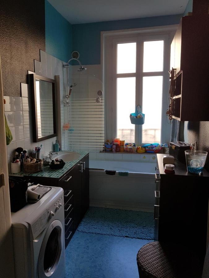 Dreibettzimmer mit Gartenblick