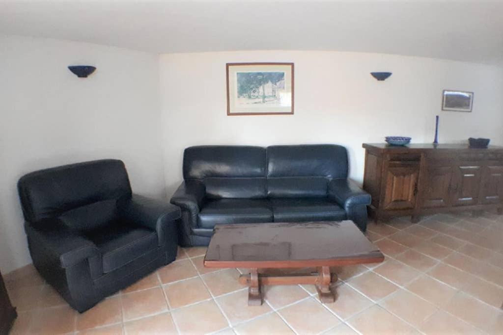 One-Bedroom House,1057056409:JPEG