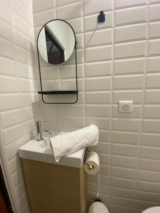 Small Single Room,1058689819:JPEG