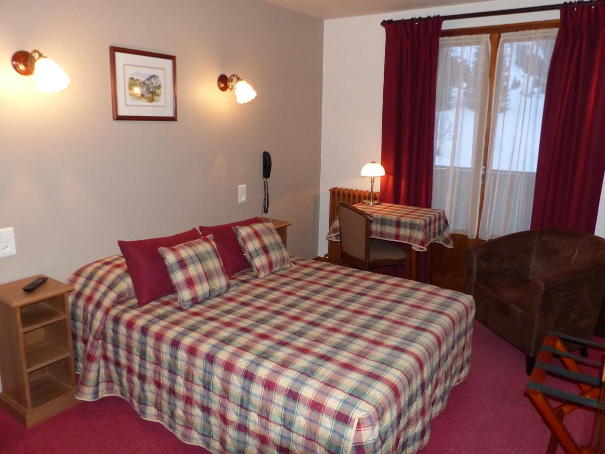 Double Room South Balcony Mountain View