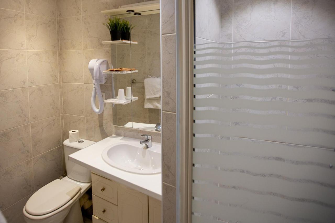 Triple Room,1322616661:JPEG