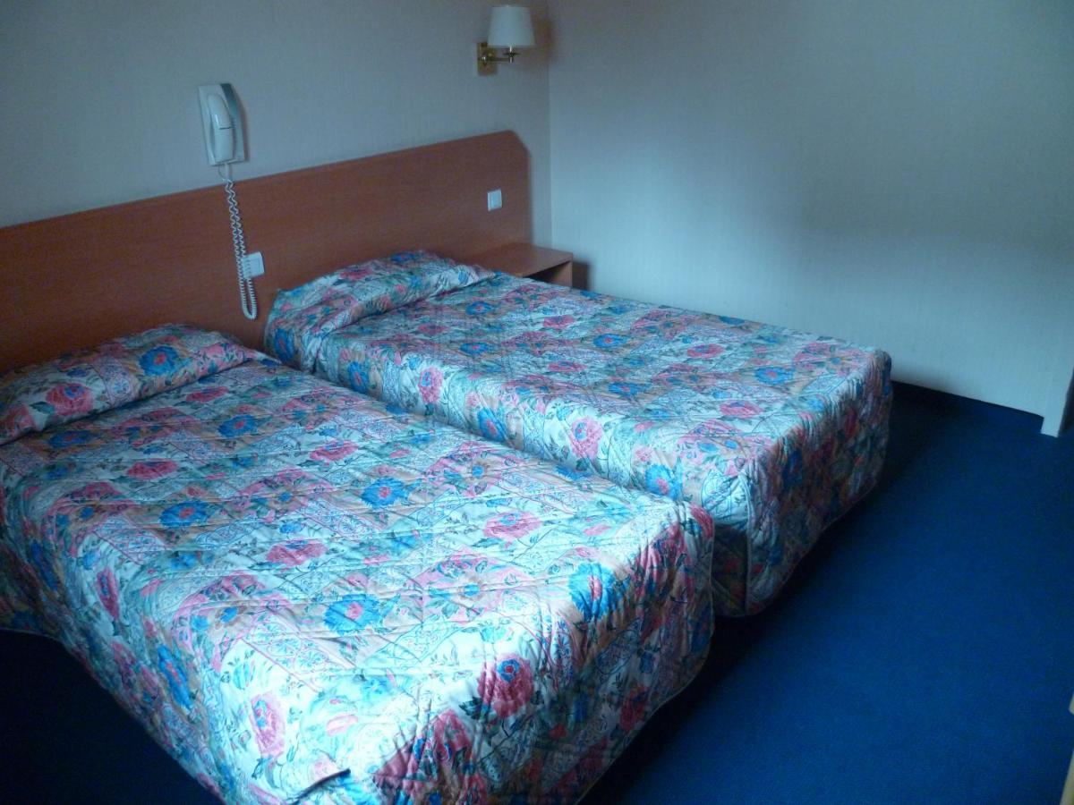 Standard Twin Room,1084250287:JPEG