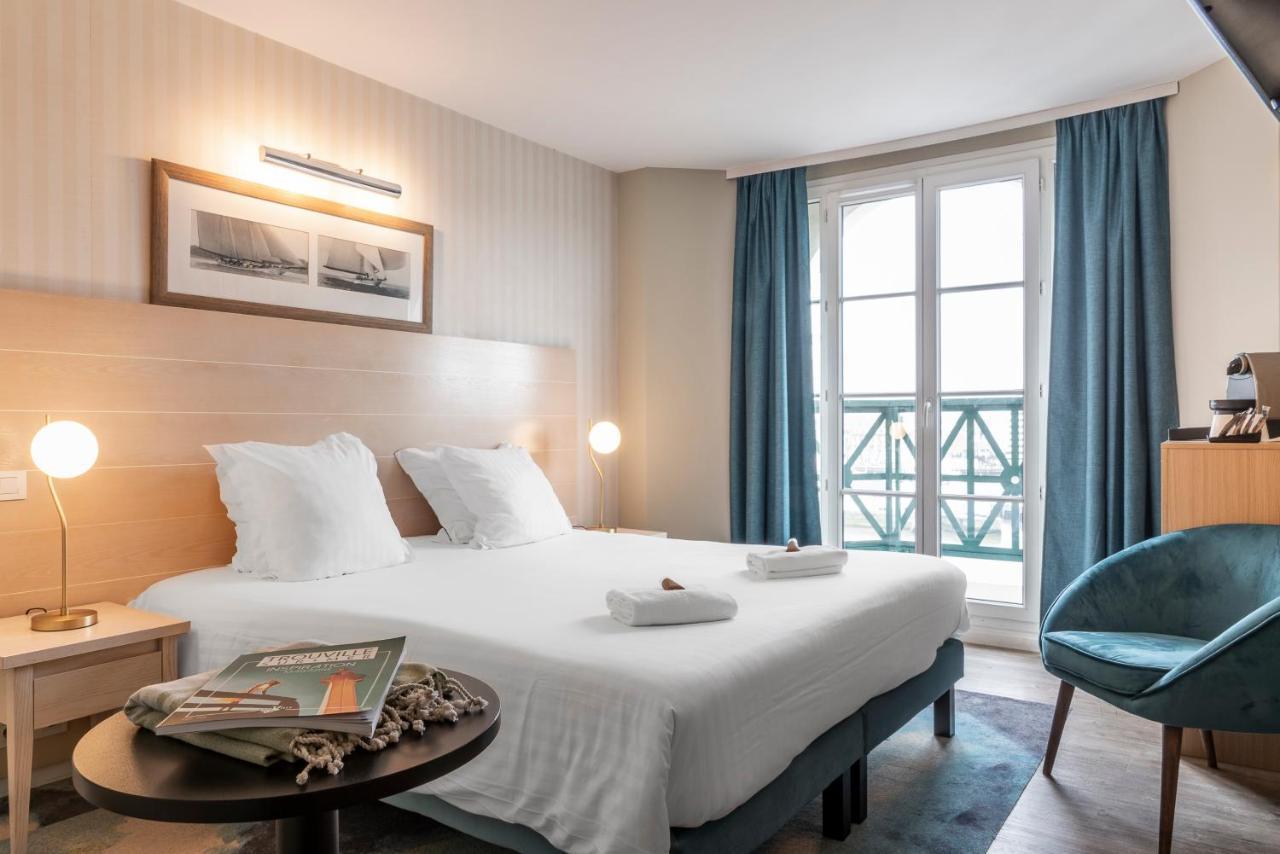 Double room harbor view