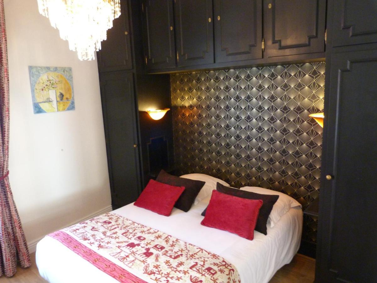Superior Double Room Street View