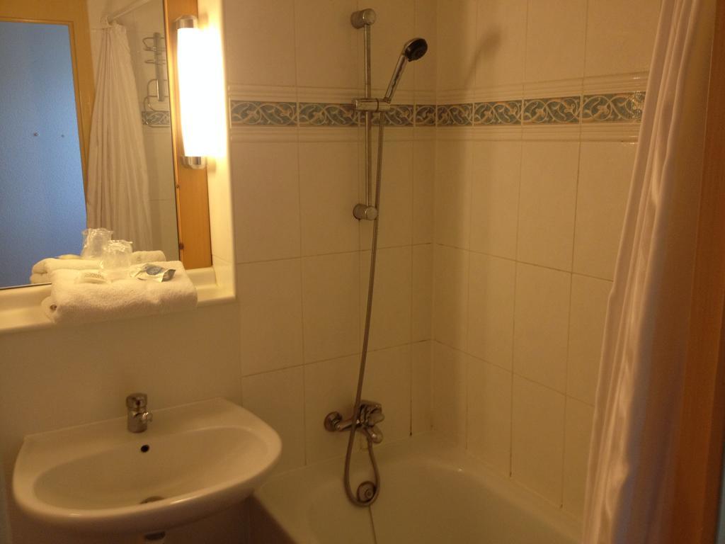 Twin Room,753200027:JPEG