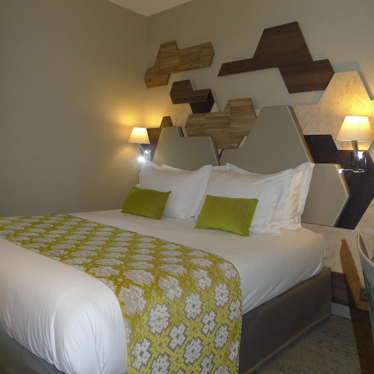 Standard Single Room,402349485:JPEG