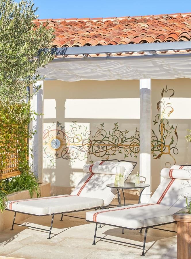 Deluxe Double or Twin Room with Pool Access,1498705321:JPEG