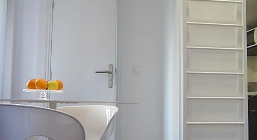 Duplex Studio (4 Adults),119025154:JPEG