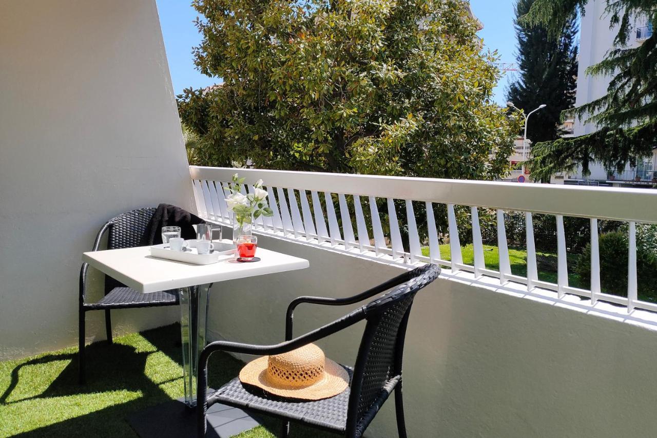 Comfort Double Room Terrace Garden View