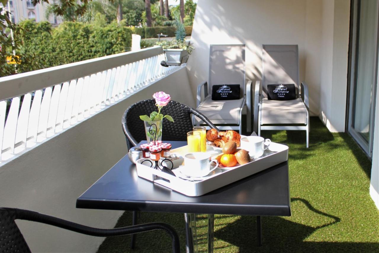 Habitación Doble Deluxe con terraza y vistas al jardín