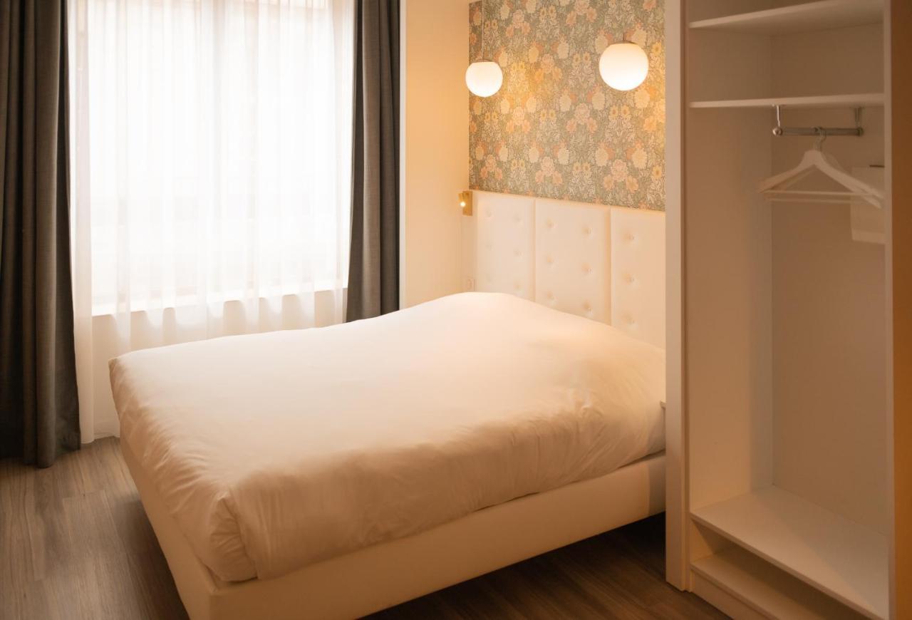 Standard Studio Double Bed,1538622229:JPEG