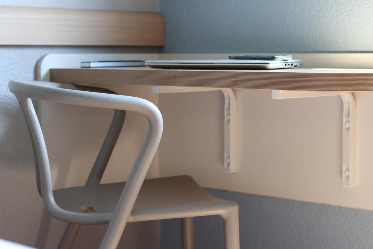 Room with One Queen Bed and One Bunk Bed,1731470720:JPEG