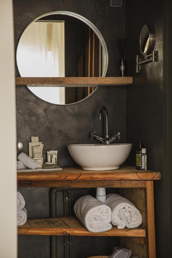 Standard Suite,1113236448:JPEG