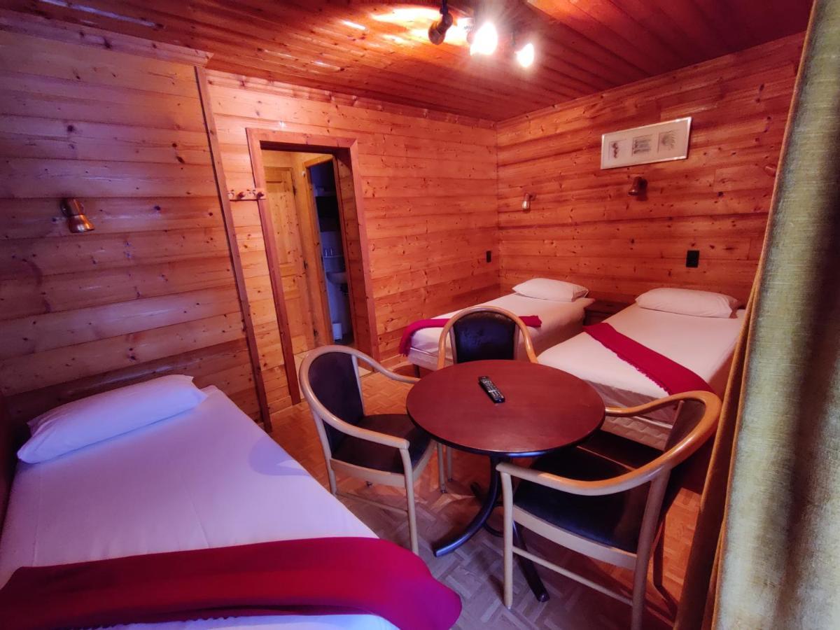Triple Room Bath