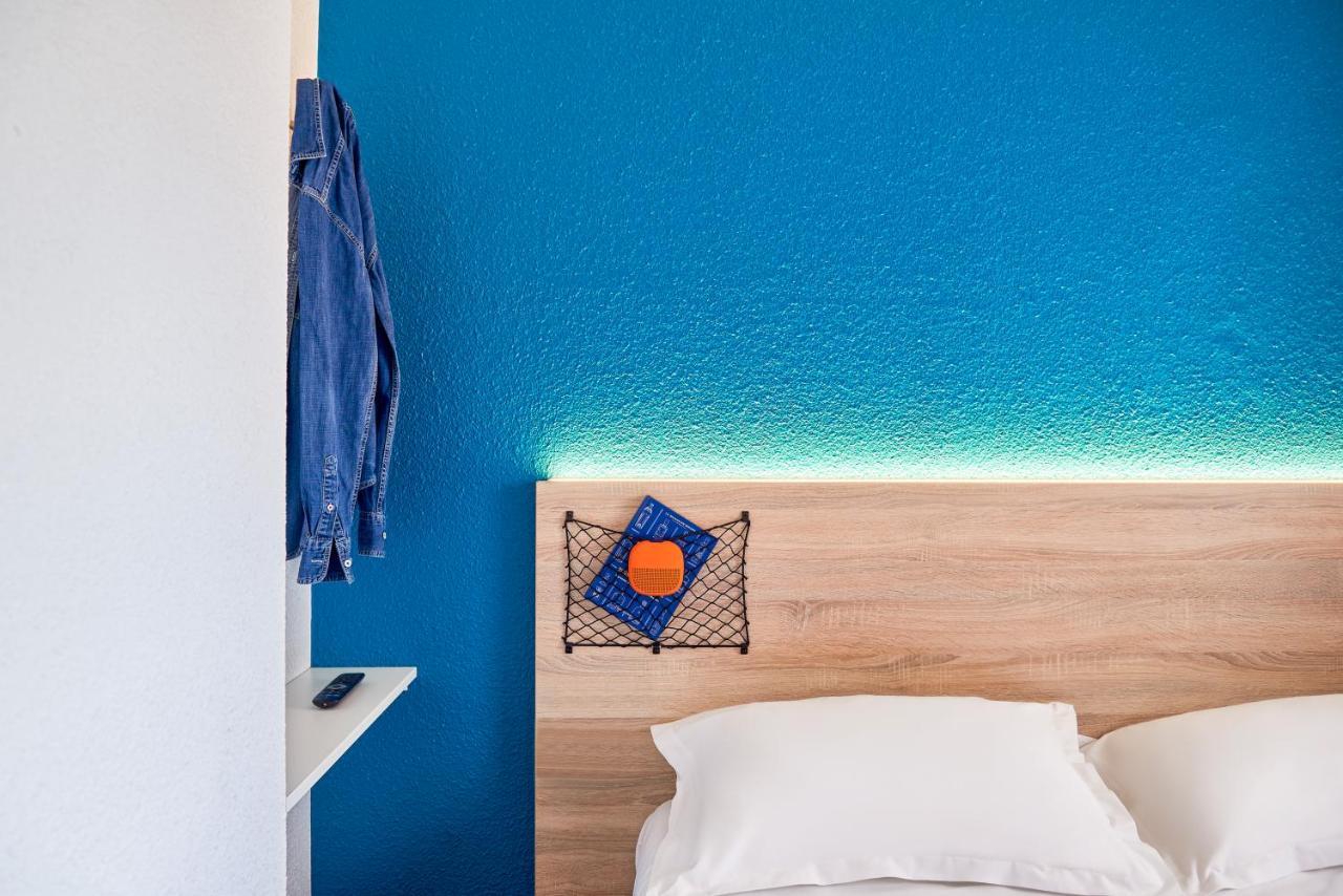 Tandem Room with Shared Bathroom/WC