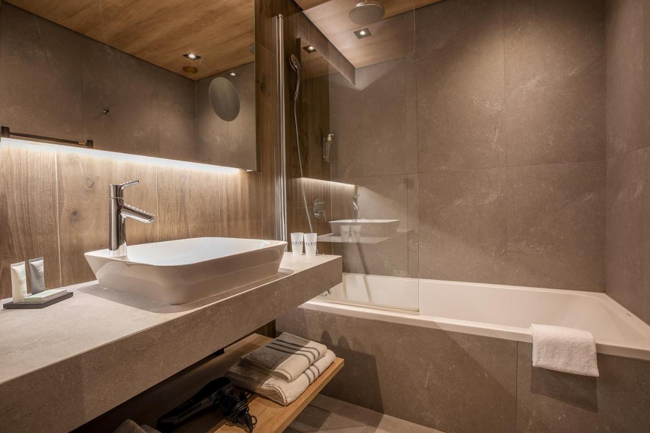 Superior Room Balcony – Mont-Blanc Massif View