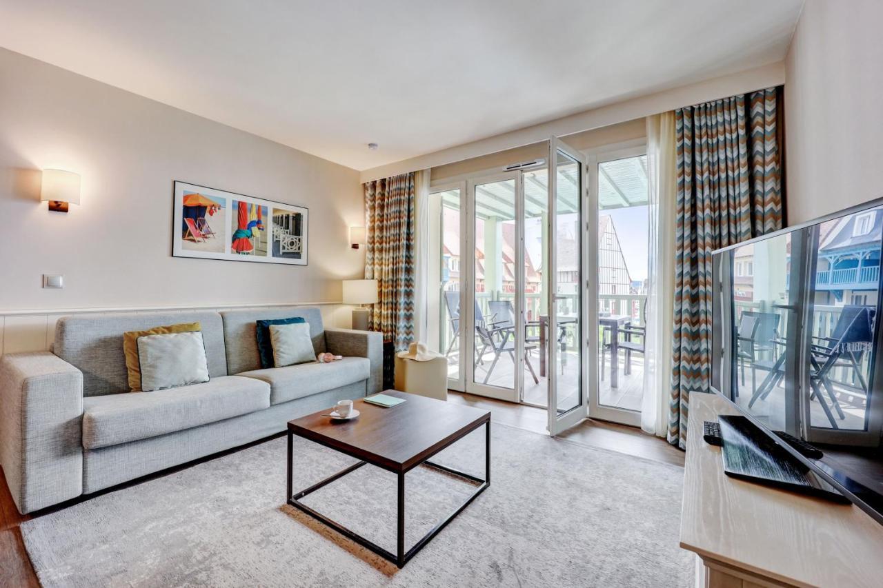 One-Bedroom Apartment with Terrace - Port View (4 People) - Capitainerie Buildings