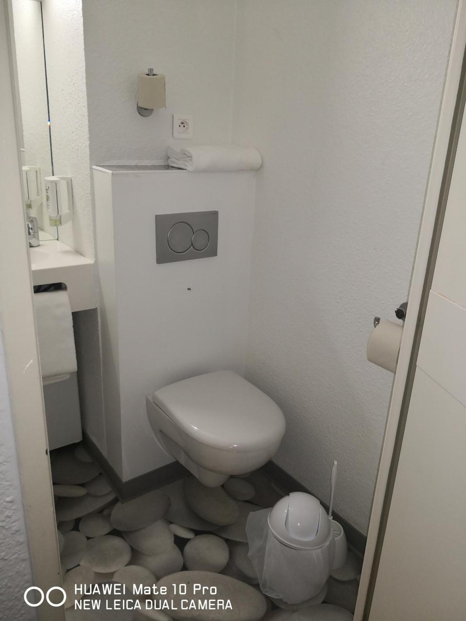 Triple Room Three Single Beds