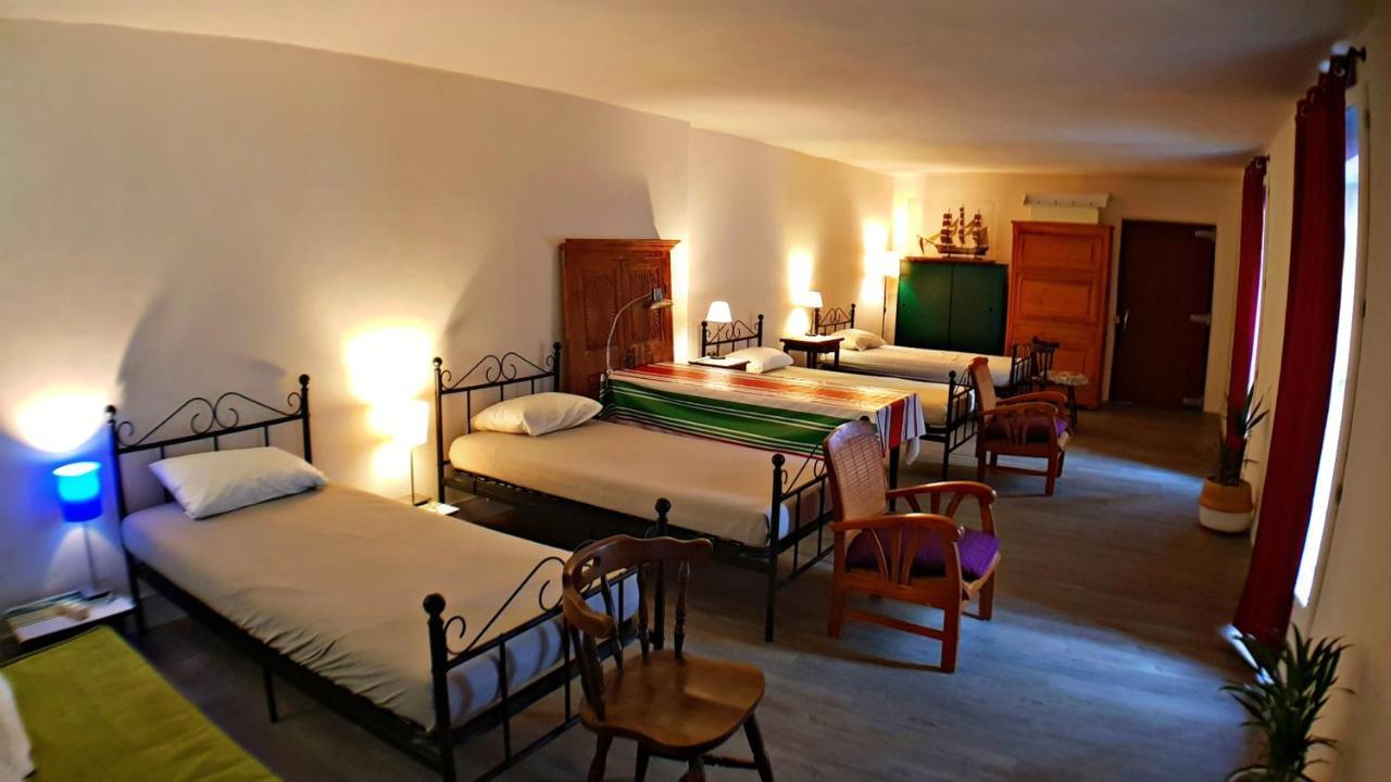 Bed 10-Bed Mixed Dormitory Room