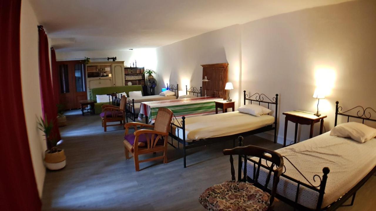 Bed 10-Bed Mixed Dormitory Room