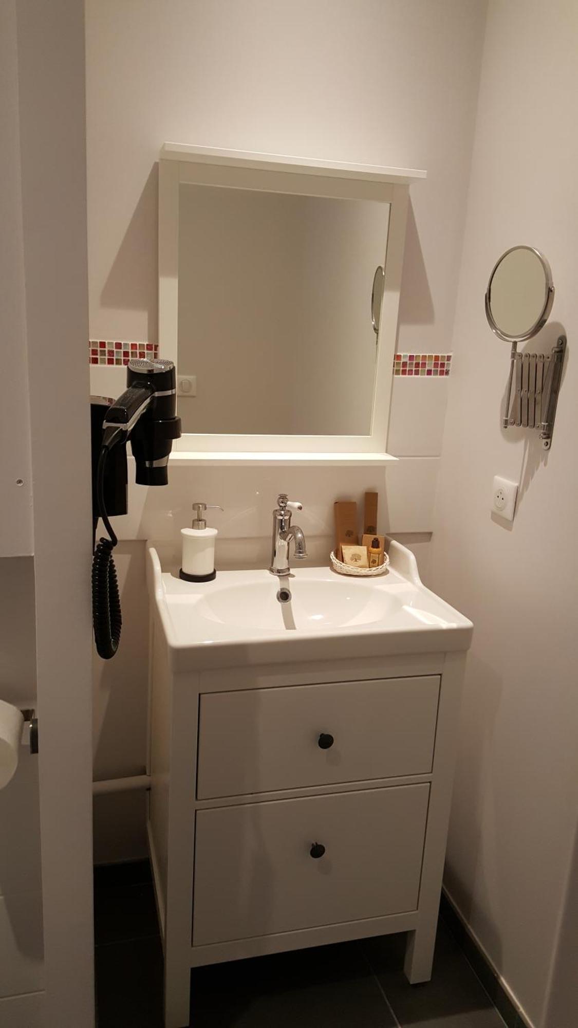 Standard Queen Room,754236838:JPEG