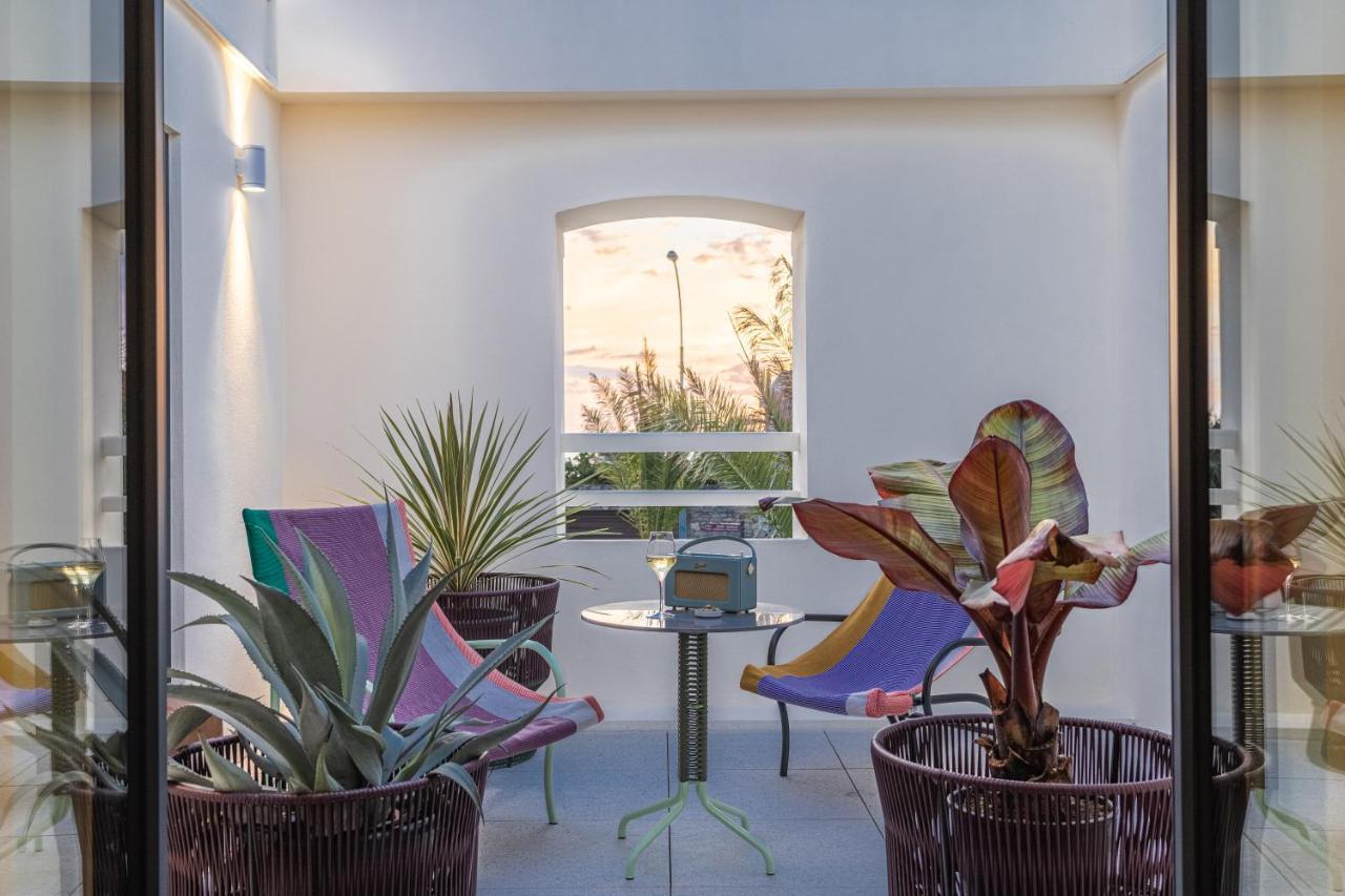 Atelier Suite Partial Ocean View