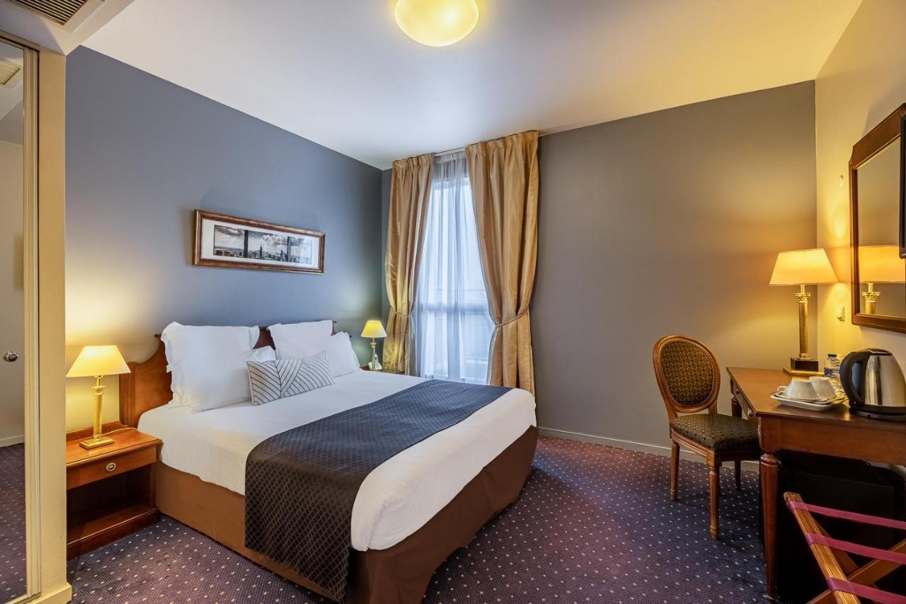 Superior Queen Room Queen Bed Garden View