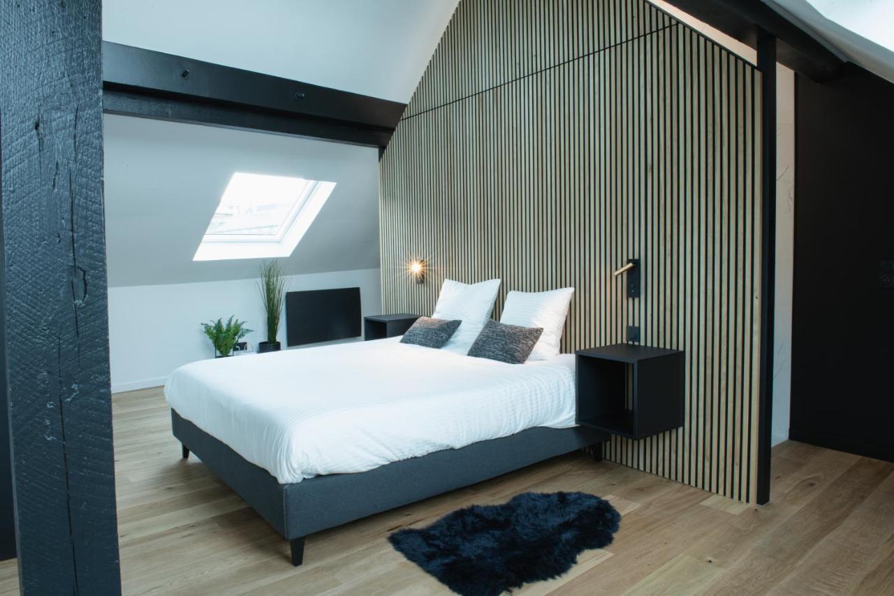 Suite with Hot Tub