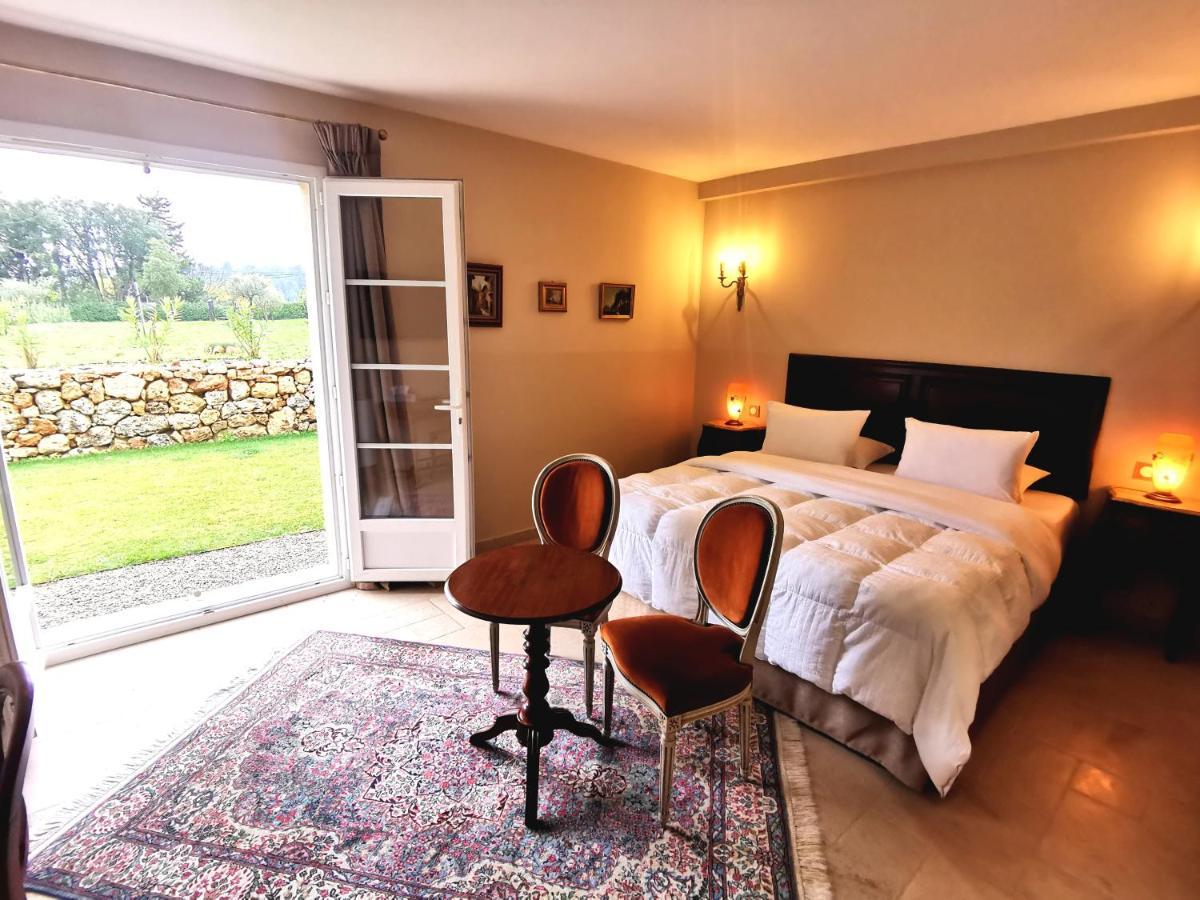 Double Room Garden Level