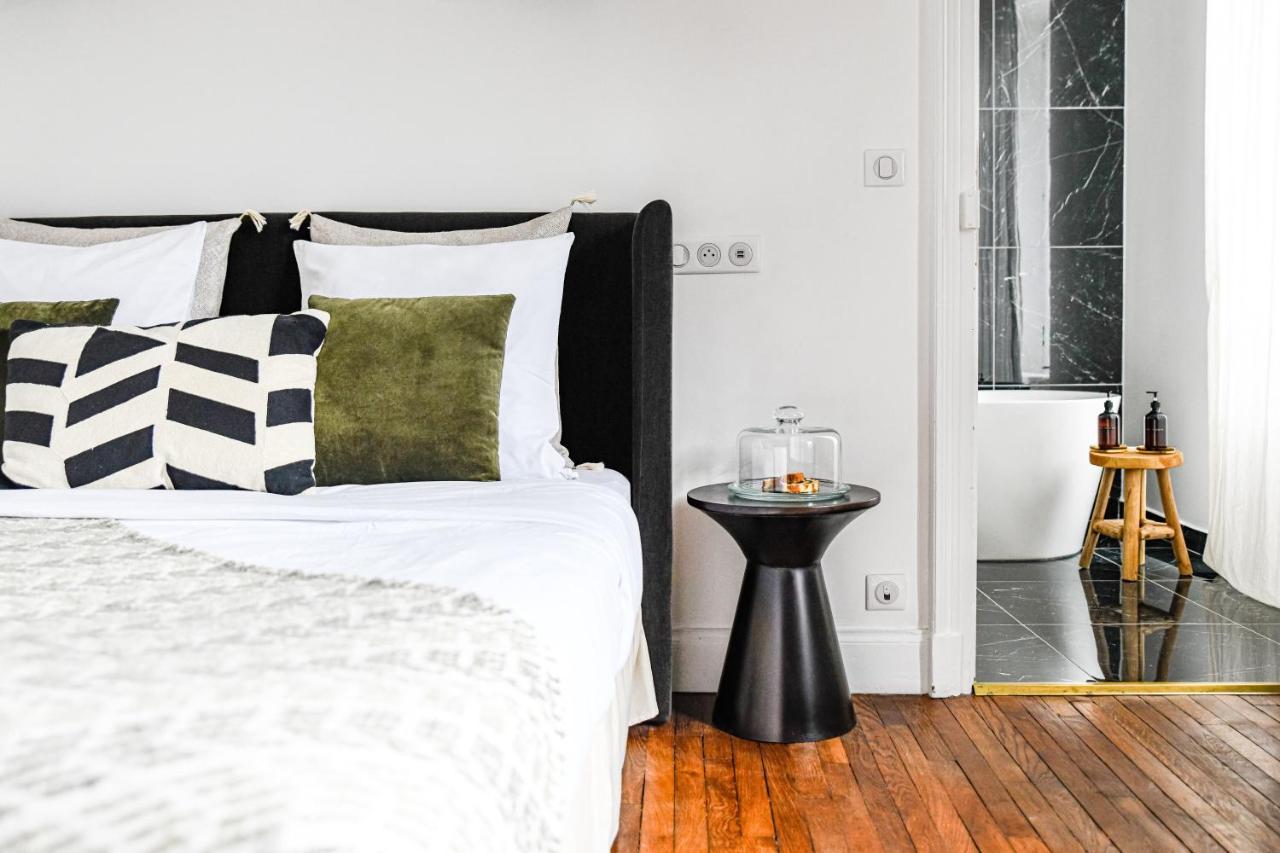 Deluxe Double Room Bath
