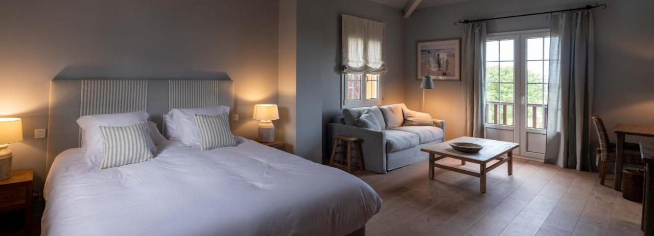 Deluxe Double Room with Balcony and Sea View,1362644756:JPEG