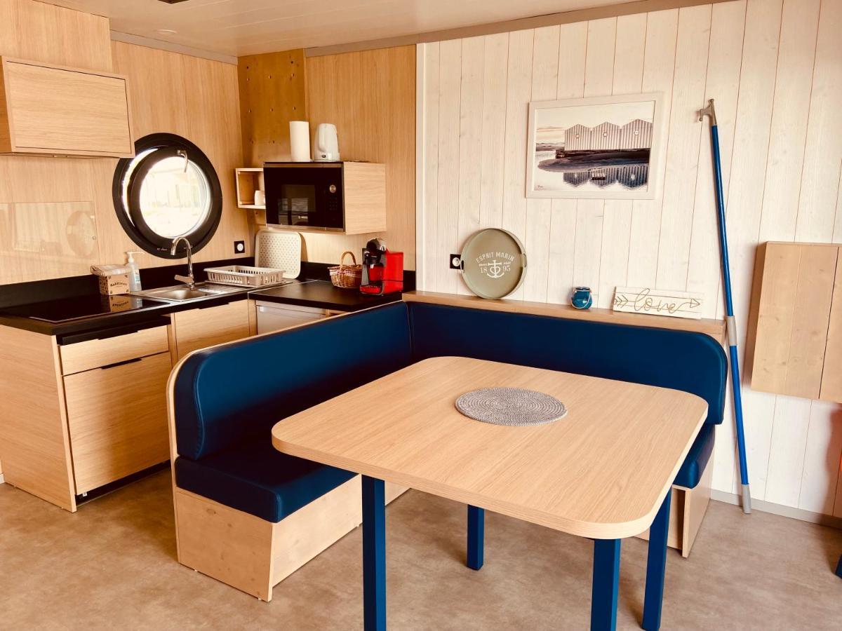 One-Bedroom LodgeBoat Grand Large Side