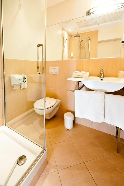 Classic Single Room