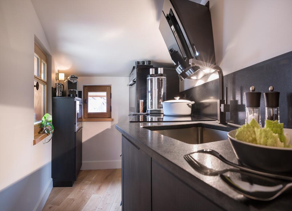 Triplex Apartment with Fireplace and Spa Shower,673629345:JPEG