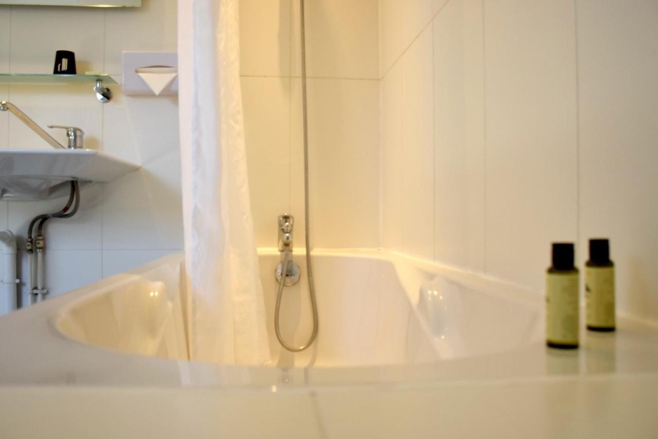 Double or Twin Room,1424154597:JPEG