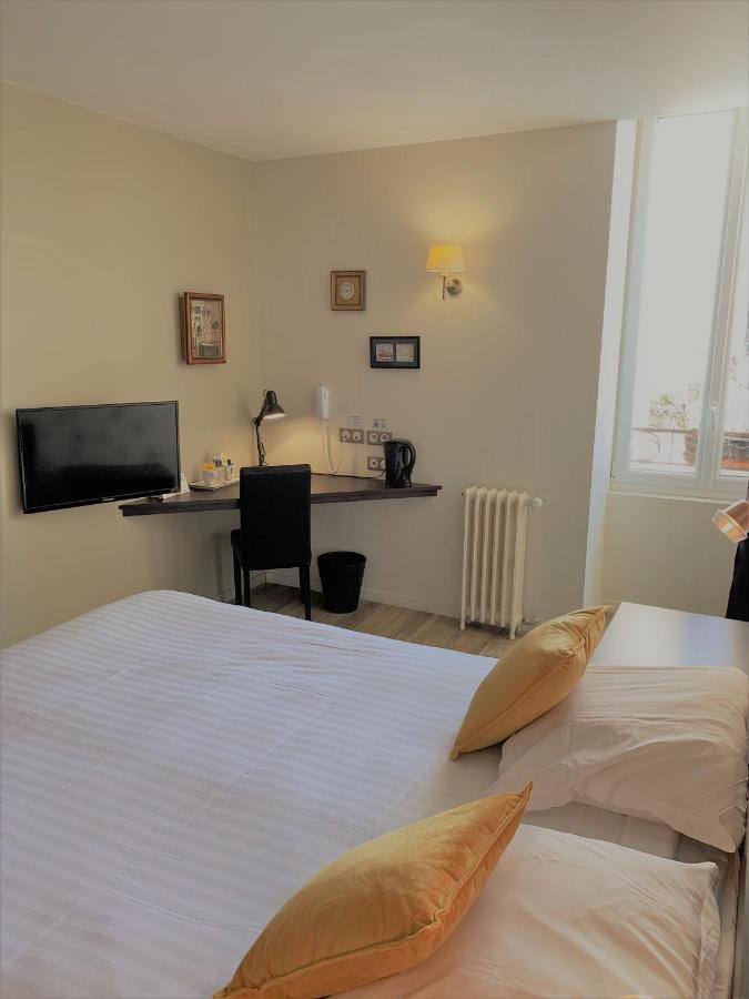 Superior Family Room,1196151706:JPEG