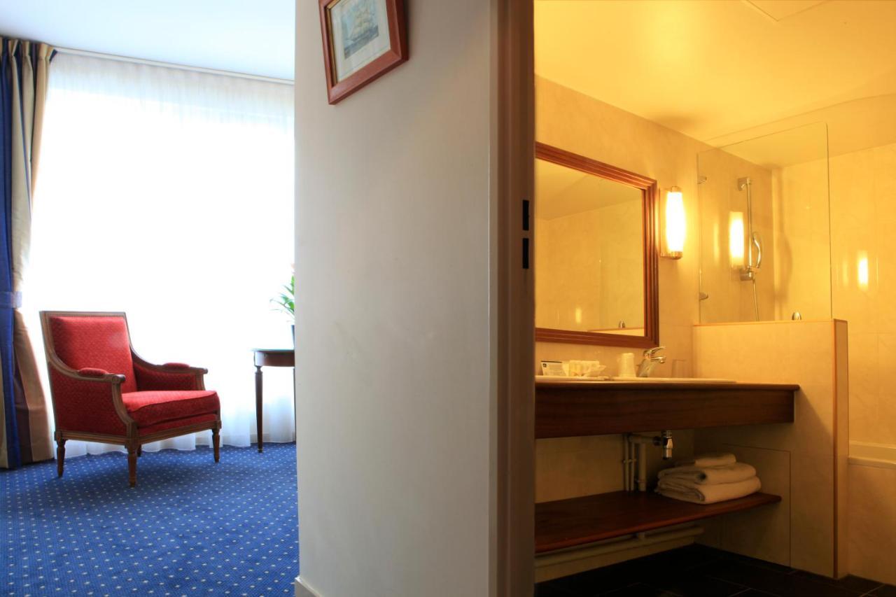 Suite King Bed Balcony
