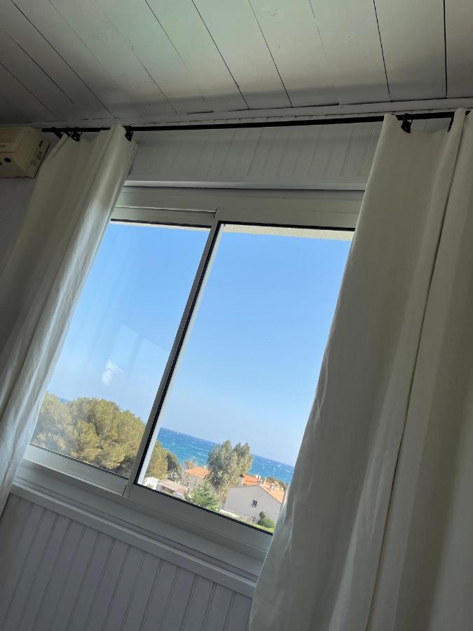 Chambre Double Deluxe - Vue Latérale sur Mer