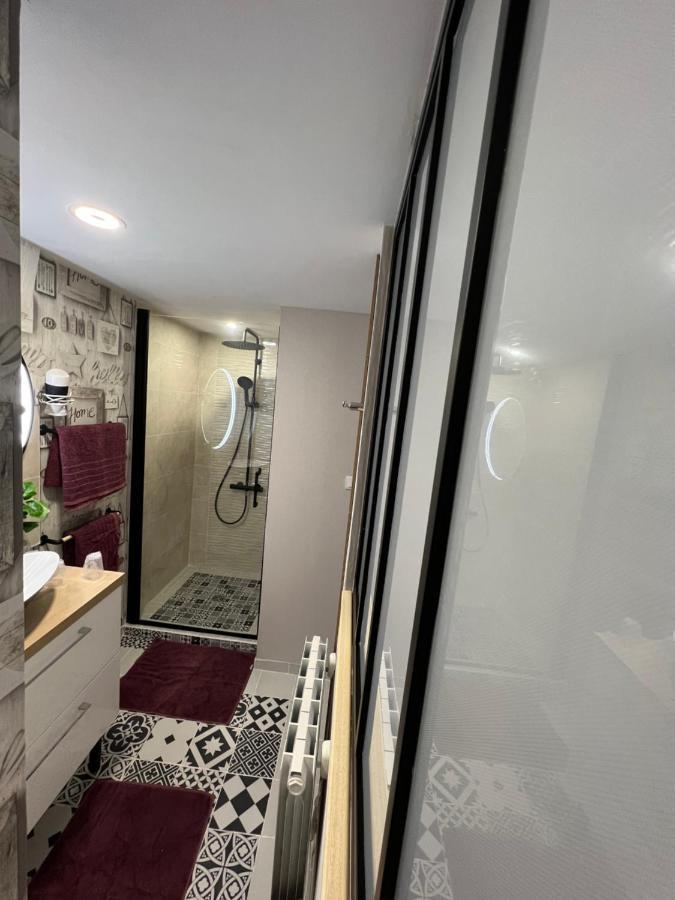 Double Room Private External Bathroom