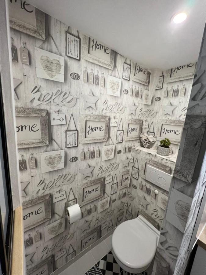 Double Room Private External Bathroom