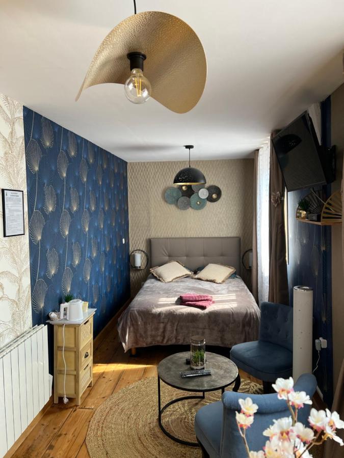 Double Room Private External Bathroom